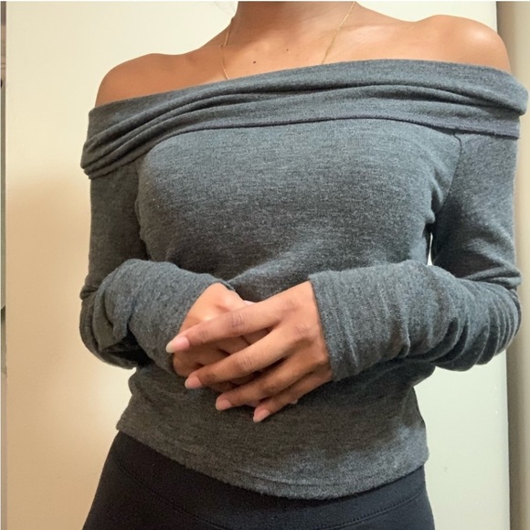 Sweaters - Forever 21 off the shoulder sweater